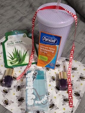 7 Pc. Set Of Goodies,polish,tumbler,lash Curler,mask,ribbon,teeth  Wht. Strip